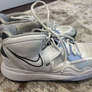 Nike Kyrie 8 Infinity Smoke and Mirror White Blue Size 8.5 Rare CZ0204-102 🔥